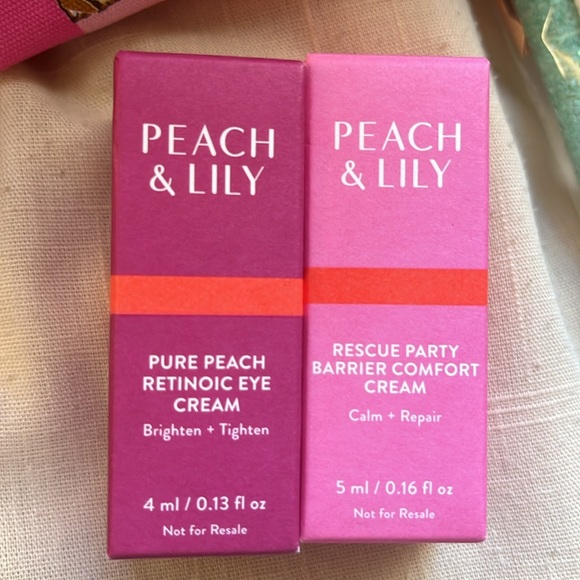 Estée Lauder cosmetics pouch bundle - Picture 3 of 3